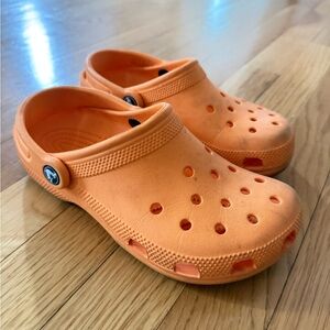 M4/W6 CROCS Kids Water Shoes - Vibrant Orange